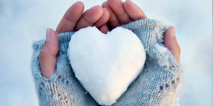 snow, Hearts, Gloves, Hand HD Wallpaper Desktop Background