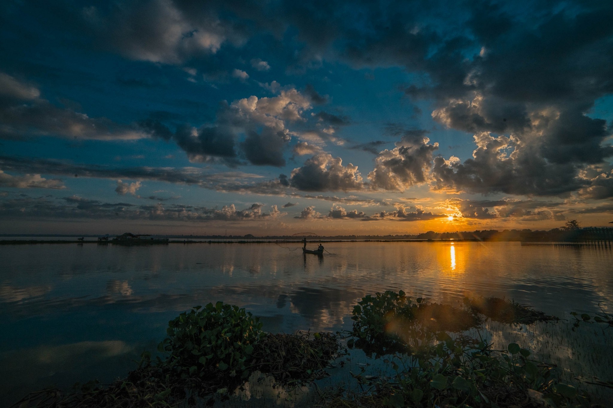nature, Landscape, Lake, Sunrise, Myanmar, Sky, Clouds, Boat, Fisherman, Sun Rays, Shrubs, Daylight Wallpaper