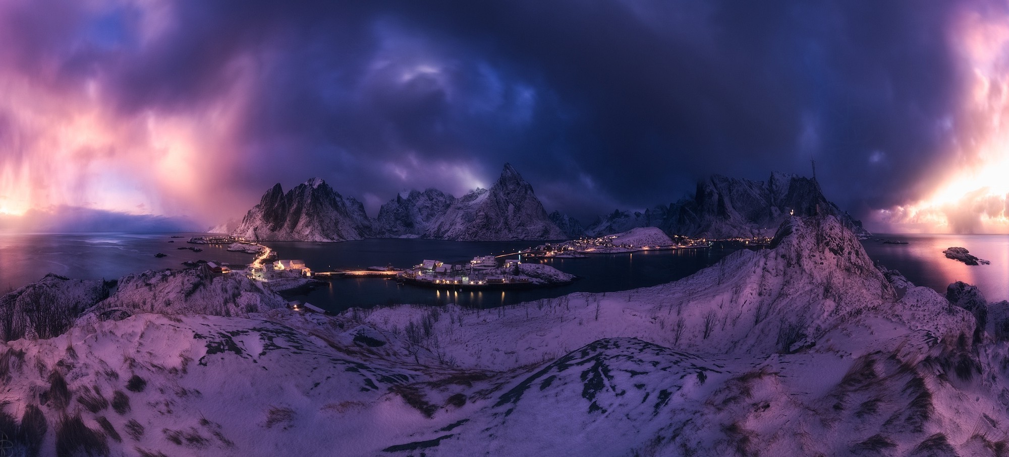 nature, Landscape, Reine, Lofoten Islands, Norway, Panoramas, Winter, Lights, Snow, Mountain, Sea, Clouds, Sky, Cold Wallpaper