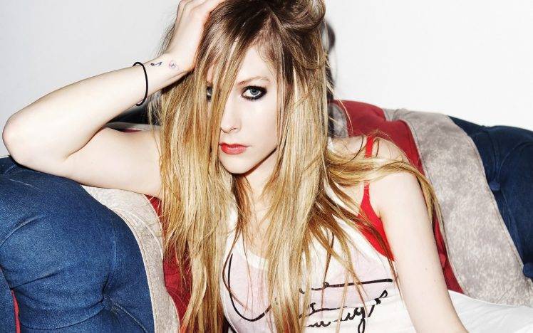 Avril Lavigne, Hands On Head, Singer, Blonde HD Wallpaper Desktop Background