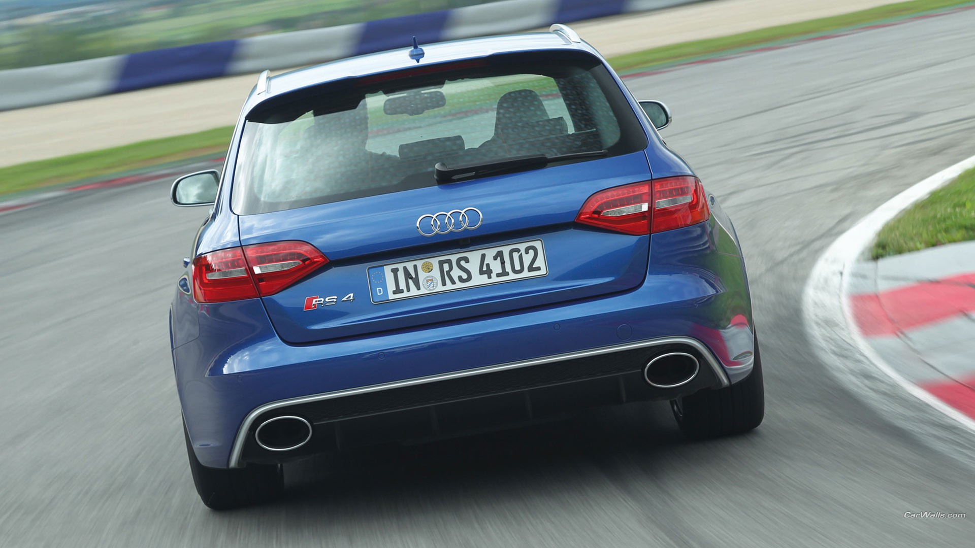 Audi RS4 Wallpaper
