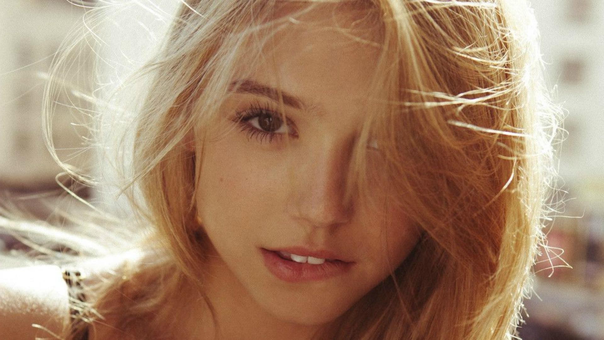 Alexis Ren Women Blonde Biting Lip Looking At Viewer Hair In Face 