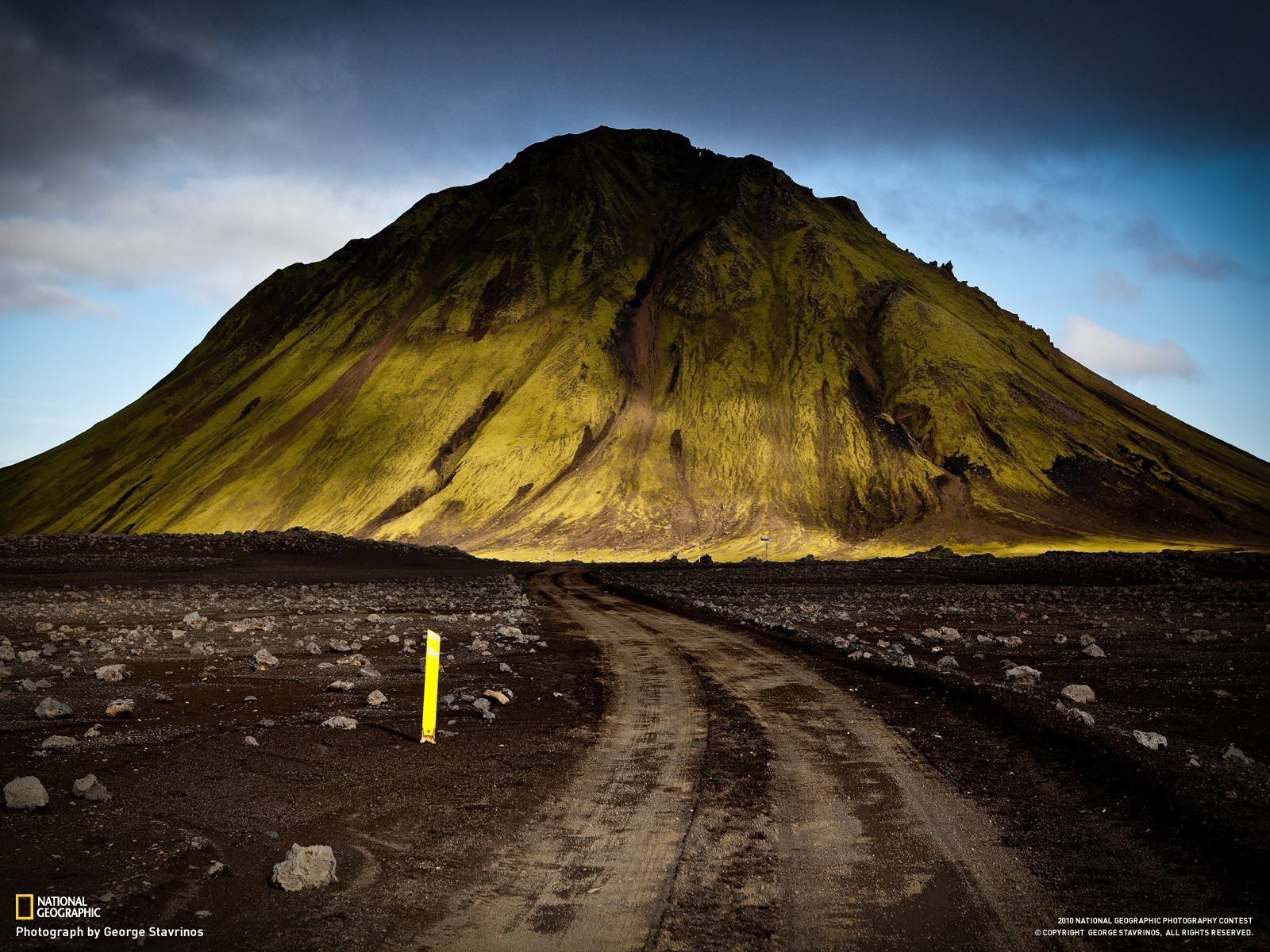 Iceland, Mountain, Dirt Road, Landscape, National Geographic Wallpaper