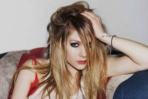 Avril Lavigne, Women