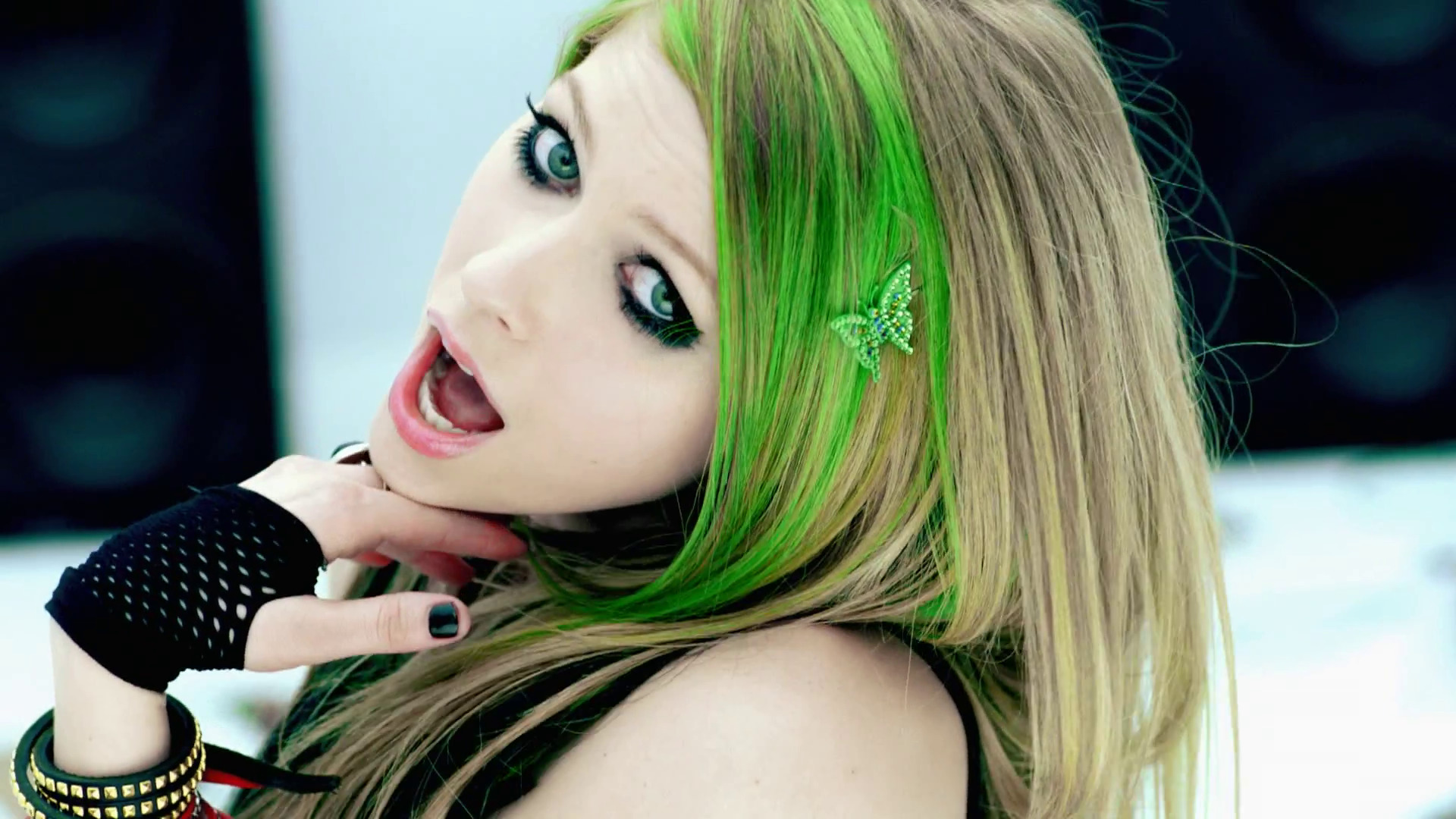 Avril Lavigne Wallpapers HD / Desktop and Mobile Backgrounds