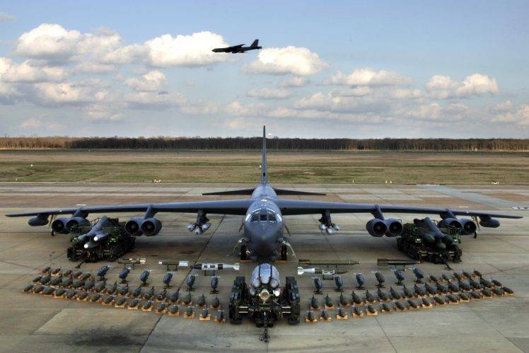 airplane, Bombs, Bomber, Boeing B 52 Stratofortress, Aircraft, Military Aircraft HD Wallpaper Desktop Background