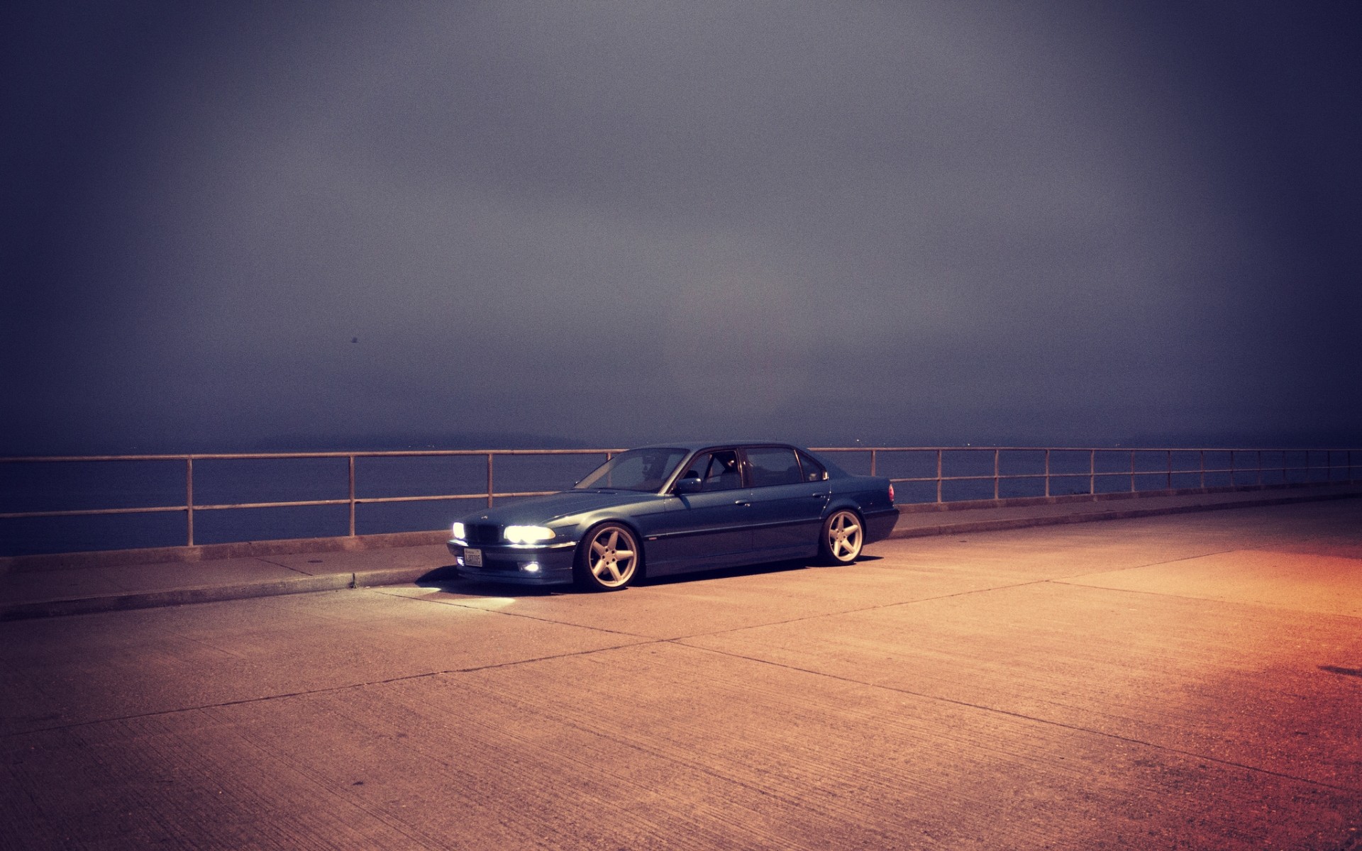 BMW 7 дорога рассвет без смс