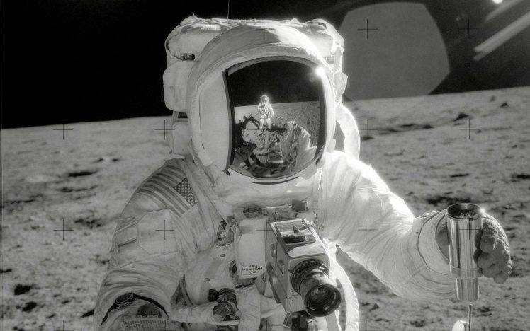 astronaut, Spacesuit, Moon HD Wallpaper Desktop Background