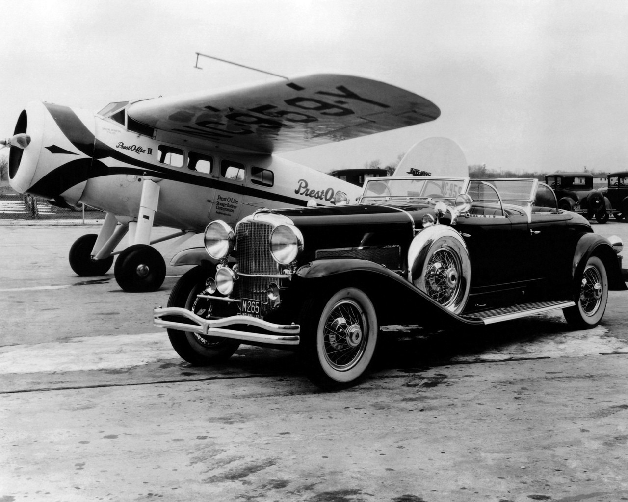 old Car, Monochrome, Airplane Wallpaper