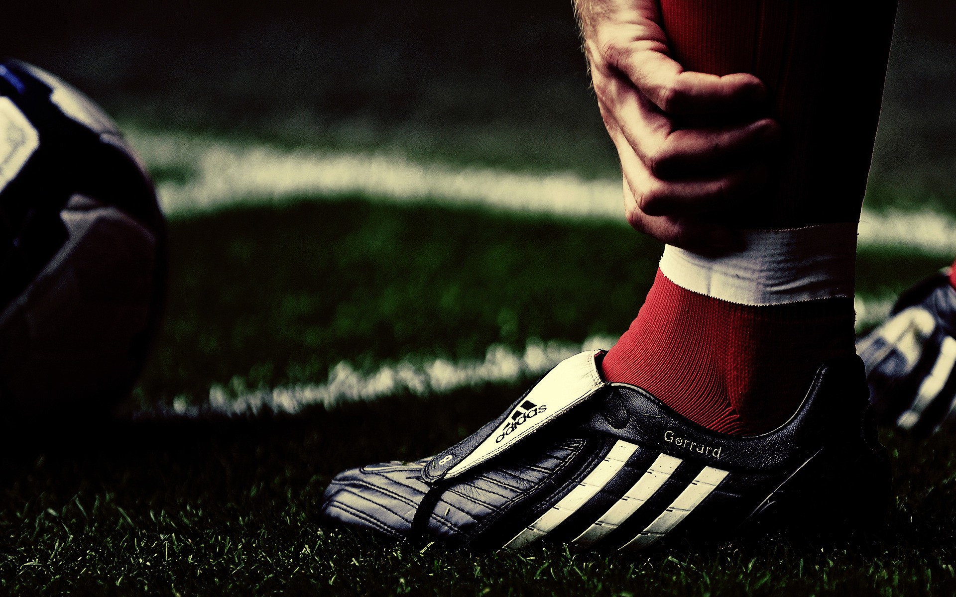 Liverpool FC, Steven Gerrard, Shoes, Adidas, Soccer, Footballers Wallpaper
