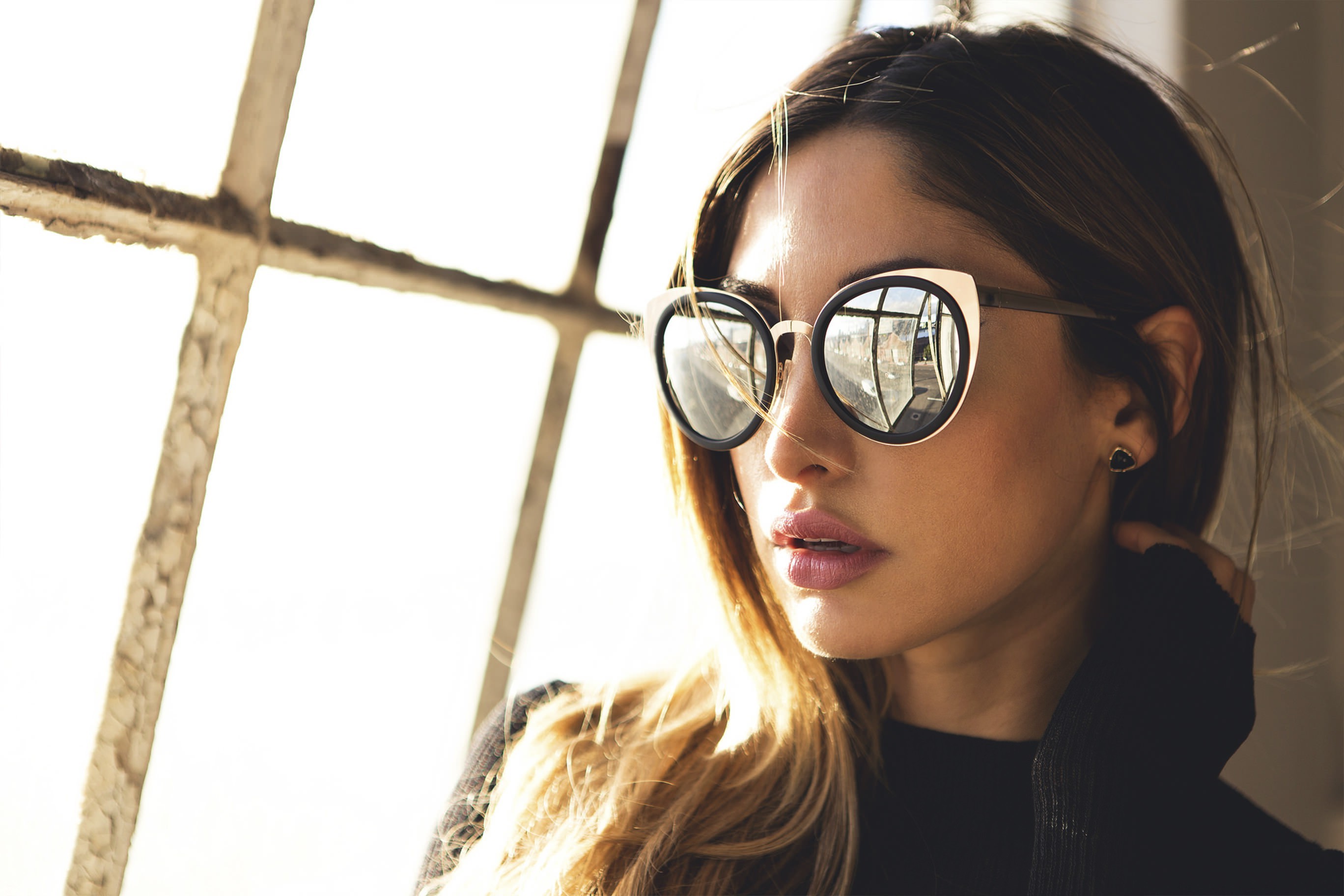 women, Portrait, Face, Women With Glasses, Looking Away, Window, Misty Mason Wallpaper