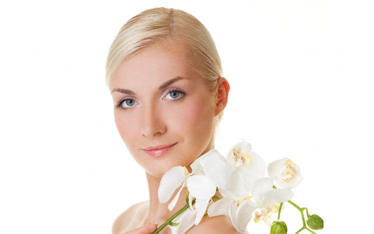 stylized, Face, Model, Blonde, White, Flowers, Blue Eyes, White Background, Smirk HD Wallpaper Desktop Background