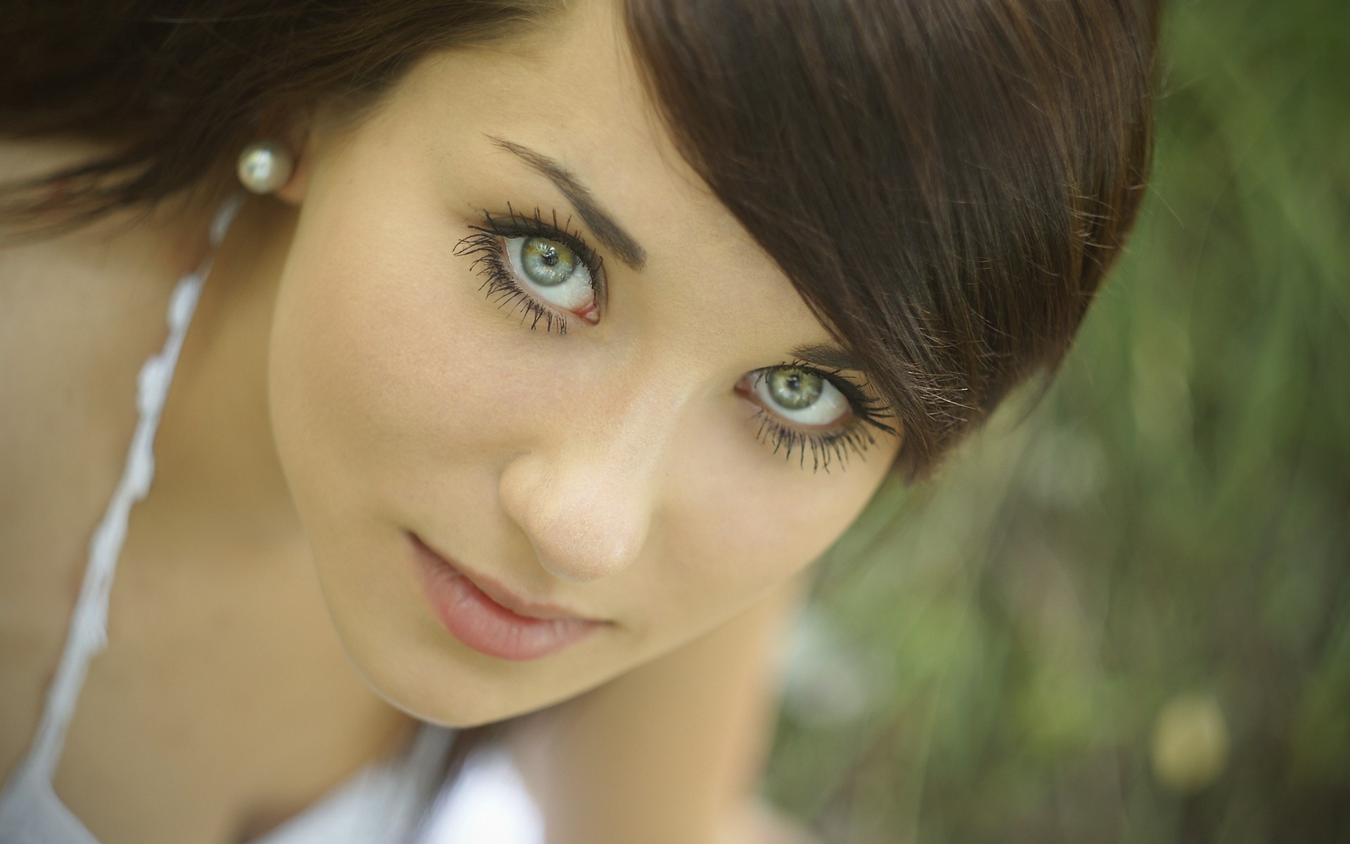 brunette, Women, Green Eyes Wallpaper