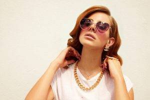 Lana Del Rey, Celebrity, Singer, Brunette, Women, Jewelry, Sunglasses, Simple Background