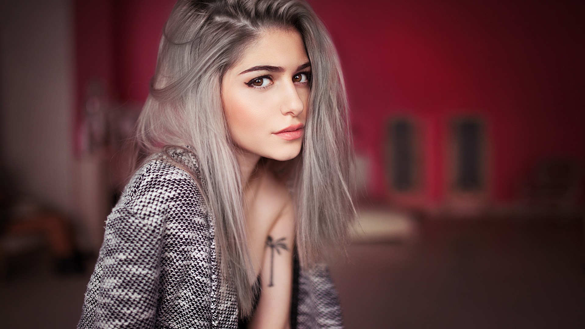 women, Model, Dyed Hair, Looking At Viewer, Face, Portrait, Galina Rover, Ivan Gorokhov, Brown Eyes, Sweater, Tattoo, Depth Of Field, Room, Long Hair Wallpaper