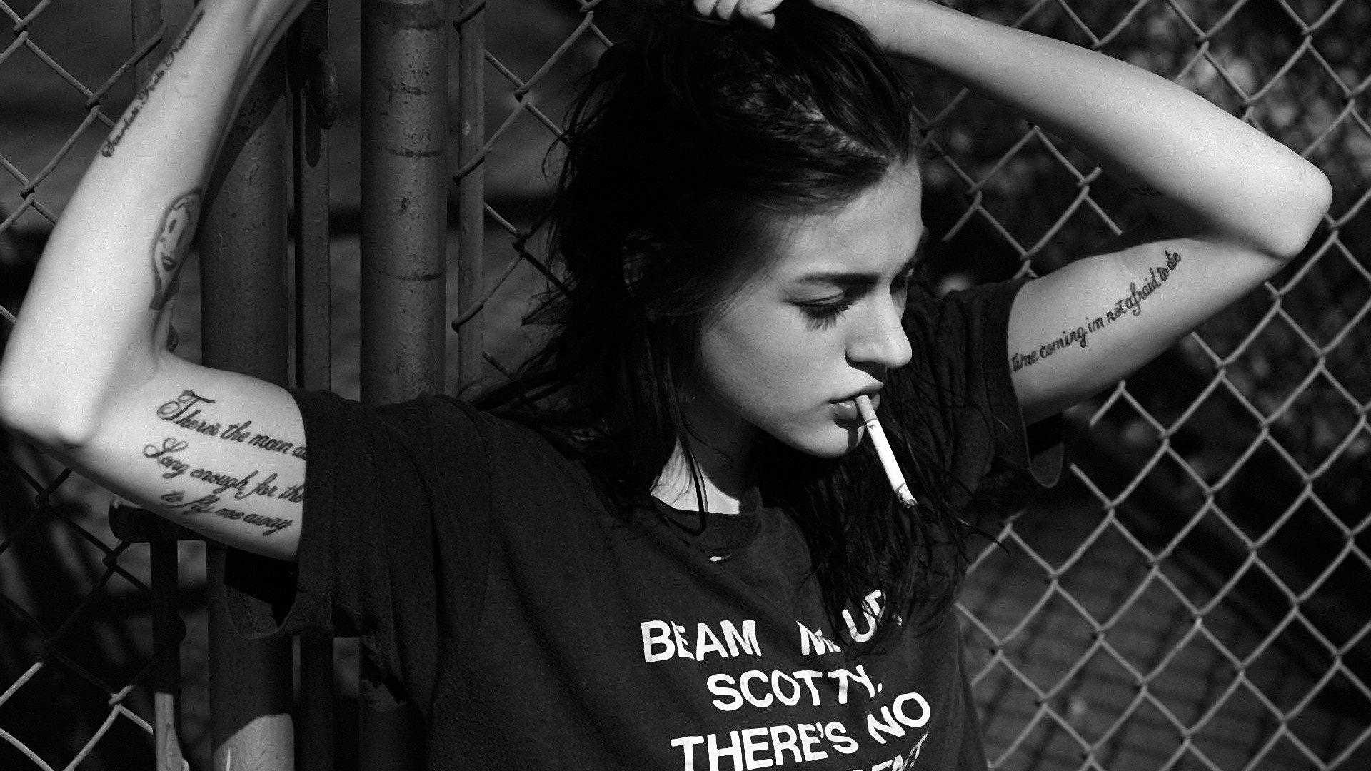 women, Tattoos, Smoking, Frances Bean Cobain, Monochrome Wallpaper