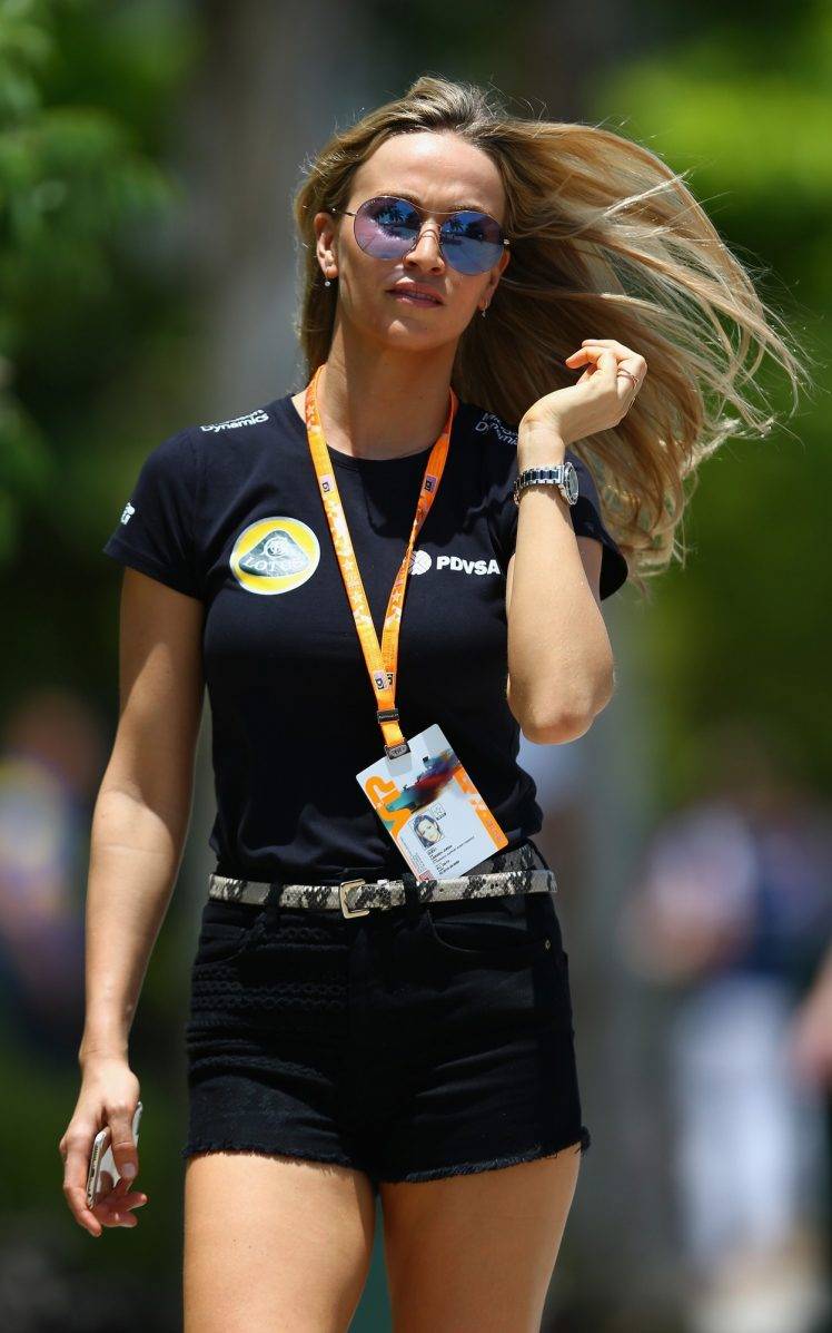 Carmen Jordá, Driver, Formula 1, Blonde, Women, Sunglasses, Portrait Display, Lotus HD Wallpaper Desktop Background
