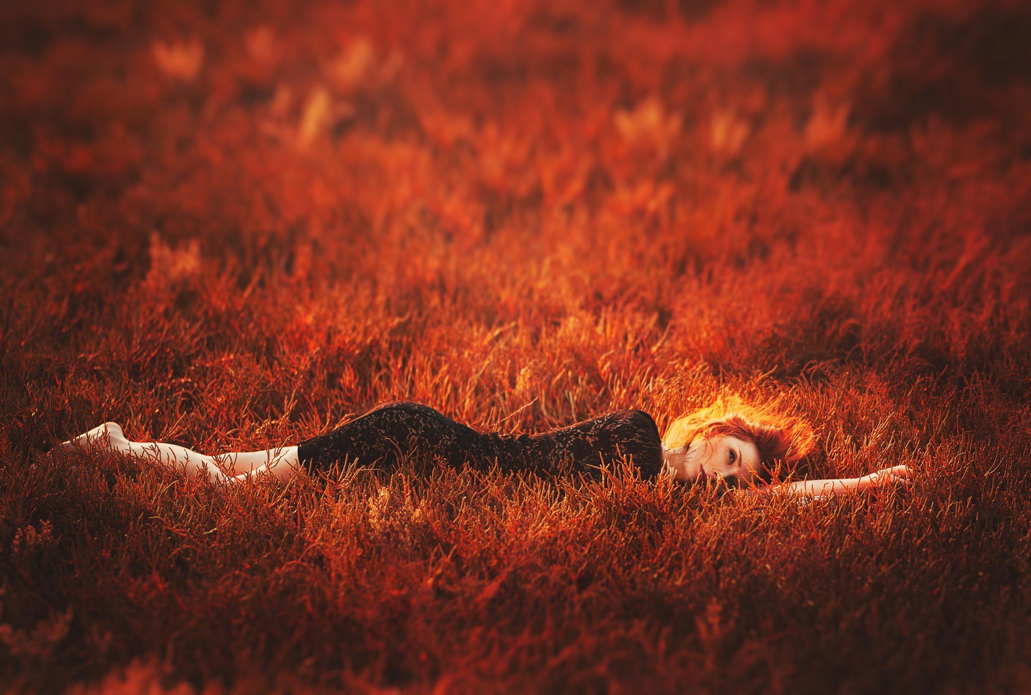 field, Women Outdoors, Model Wallpaper