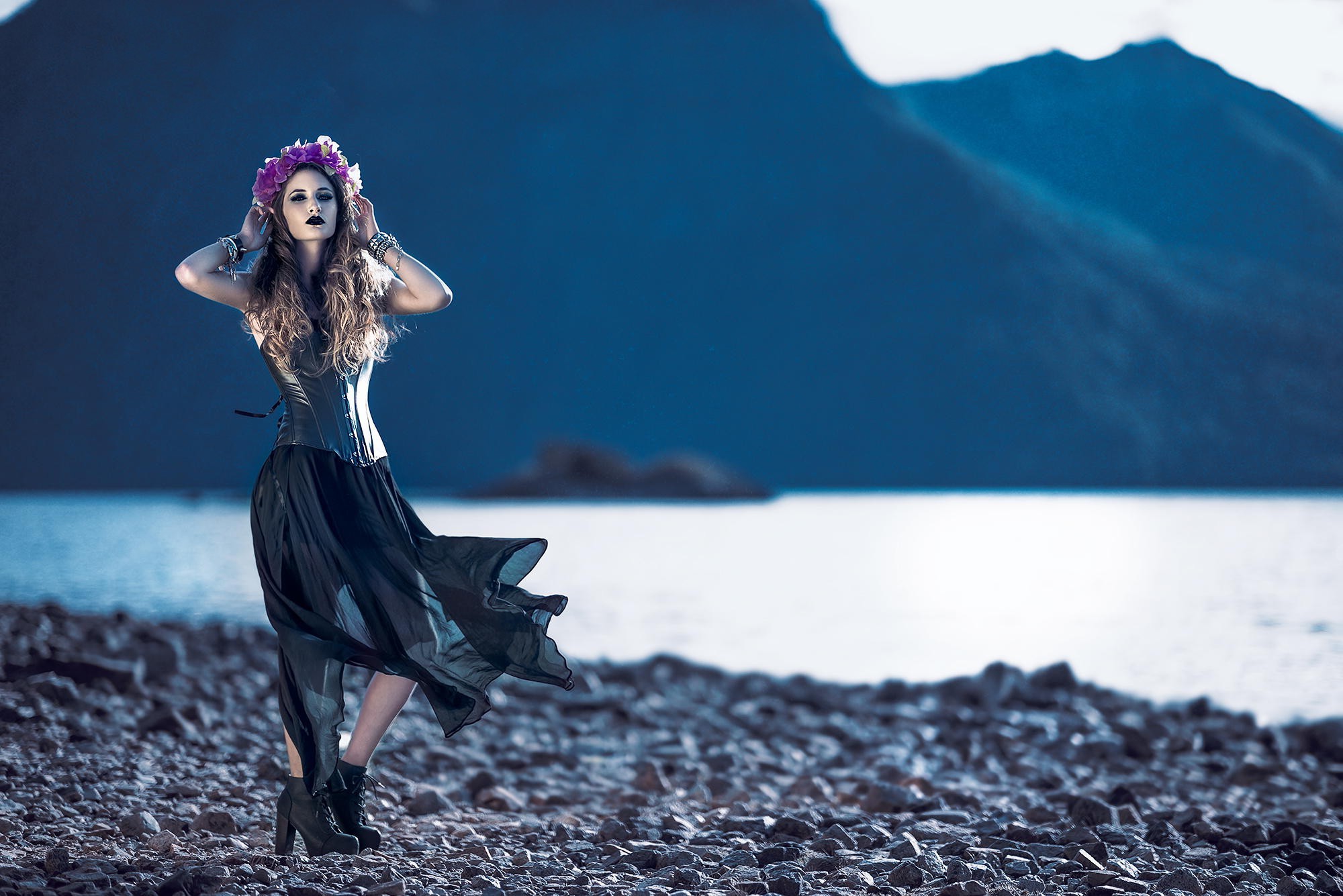 women Outdoors, Model Wallpaper