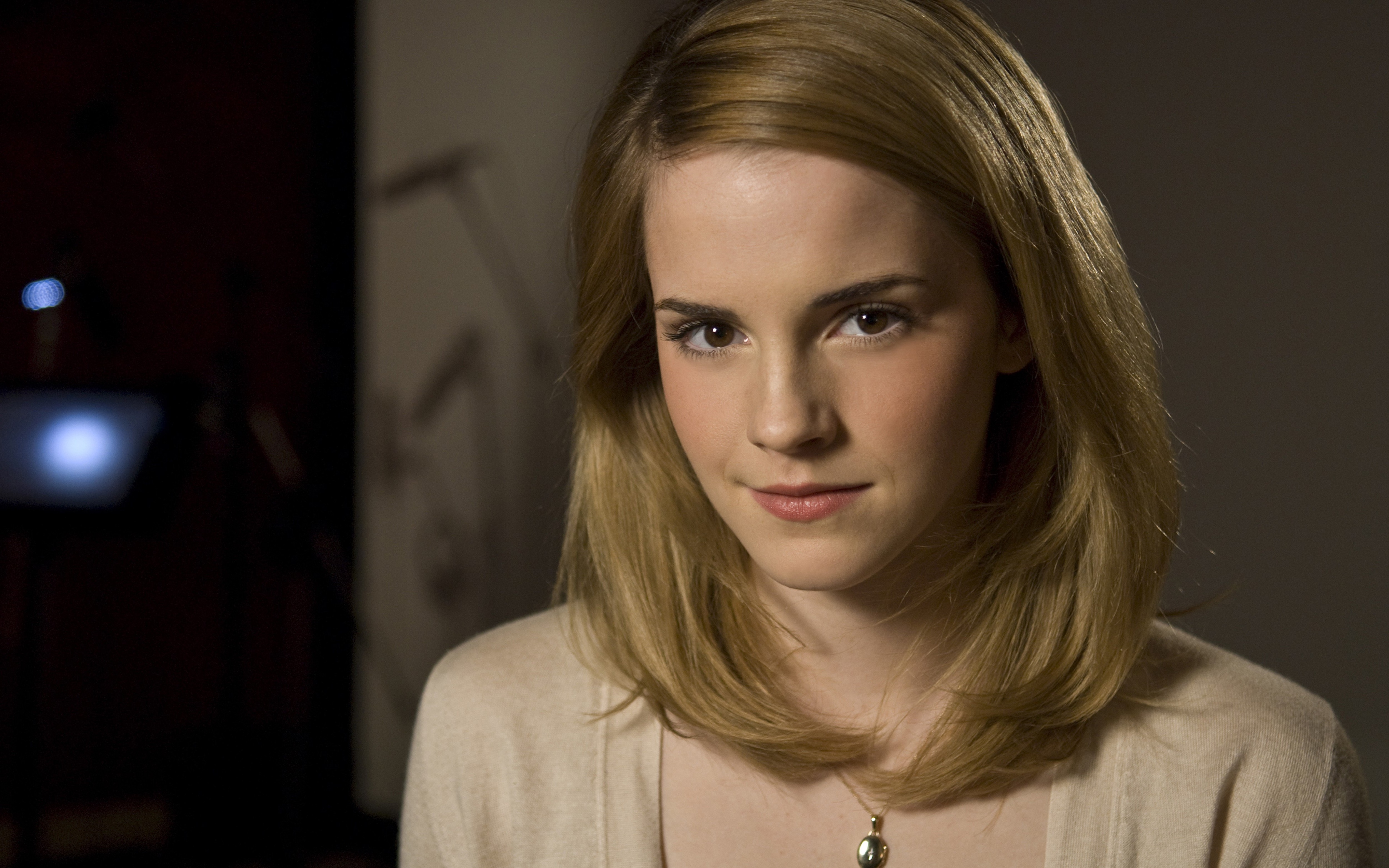 Emma Watson, Celebrity, Actress, Portrait, Looking At Viewer Wallpaper