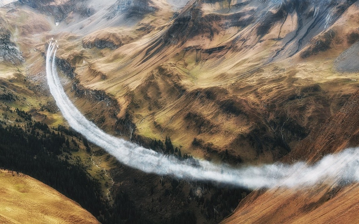landscape, Nature, Mountain, Valley, Air Force, Flying, Aerial View, River, Mountain Pass, Alps, Smoke, Airplane Wallpaper