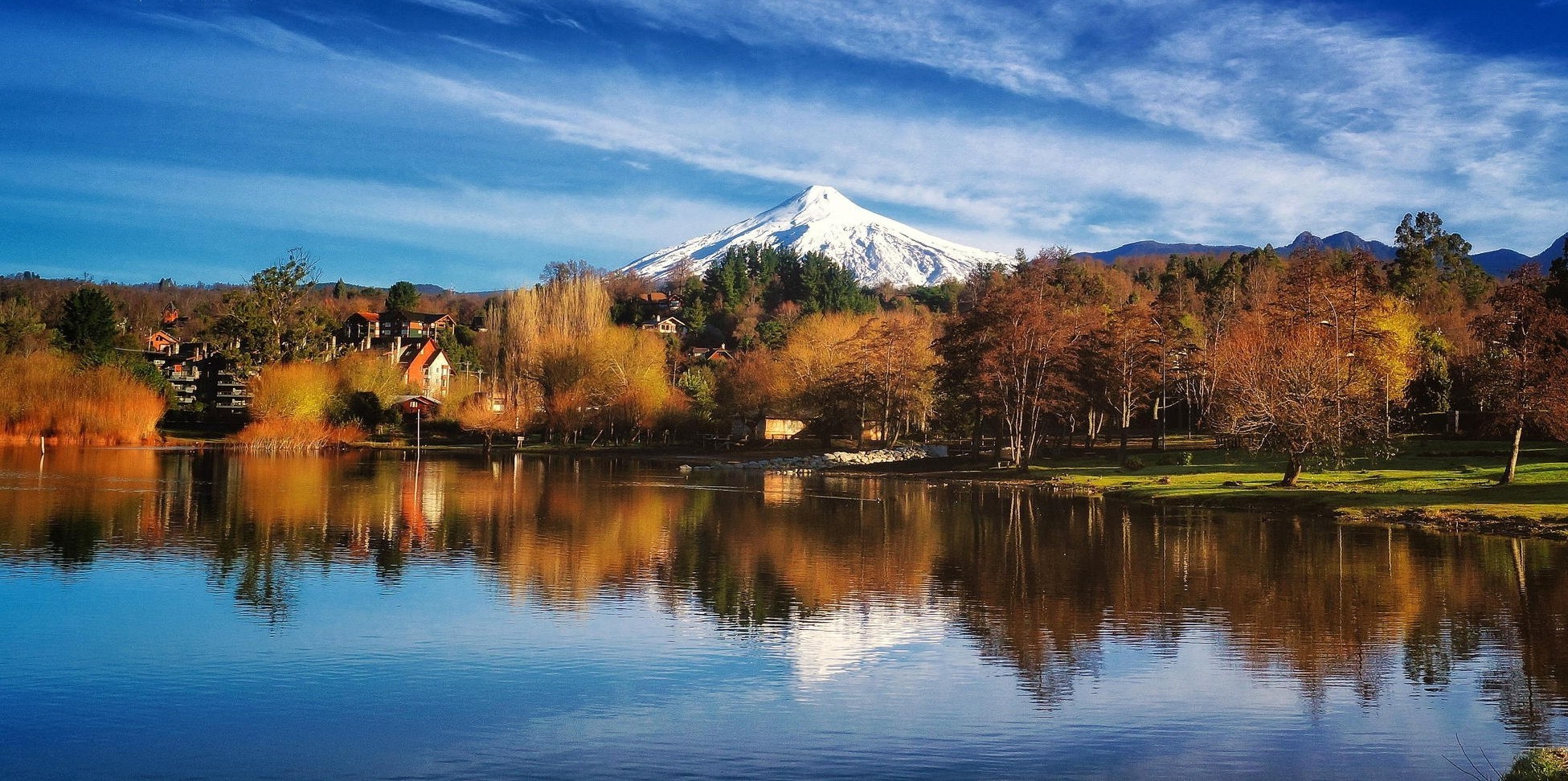 nature, Landscape, Volcano, Lake, Trees, City, Snowy Peak, Morning, Sunlight, Chile Wallpaper