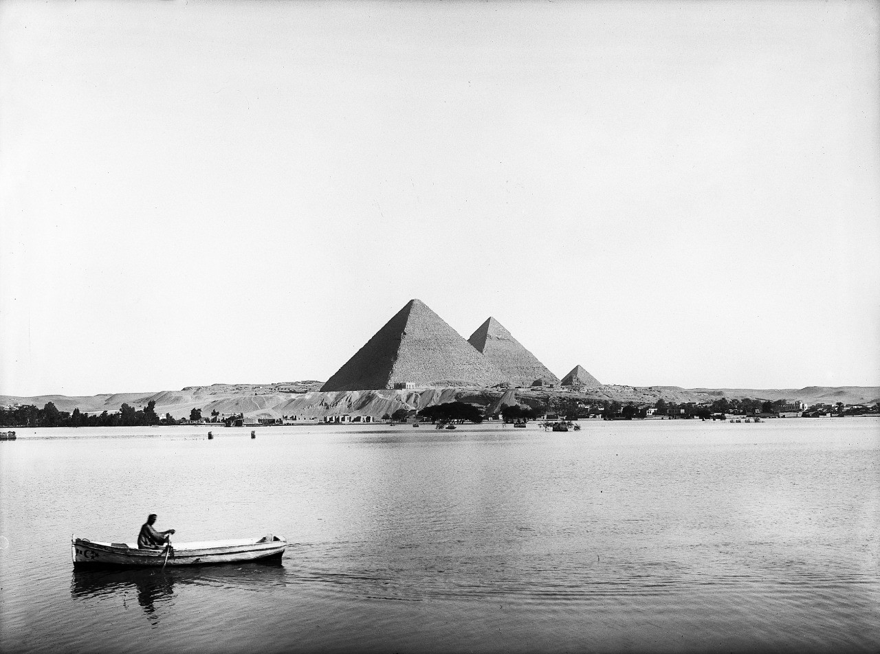 men, Nature, Landscape, Architecture, Egypt, Pyramids Of Giza, Water, Pyramid, Old Photos, Monochrome, Flood, Boat, Trees, Desert, Building, Hill, History, Nile, River Wallpaper