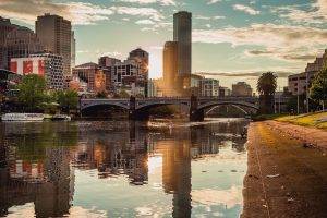 water, Building, Cityscape, City, Melbourne, Australia, Bridge, Skyscraper, Sun Rays, Clouds, Reflection, Kayaks, Trees, Boat, River