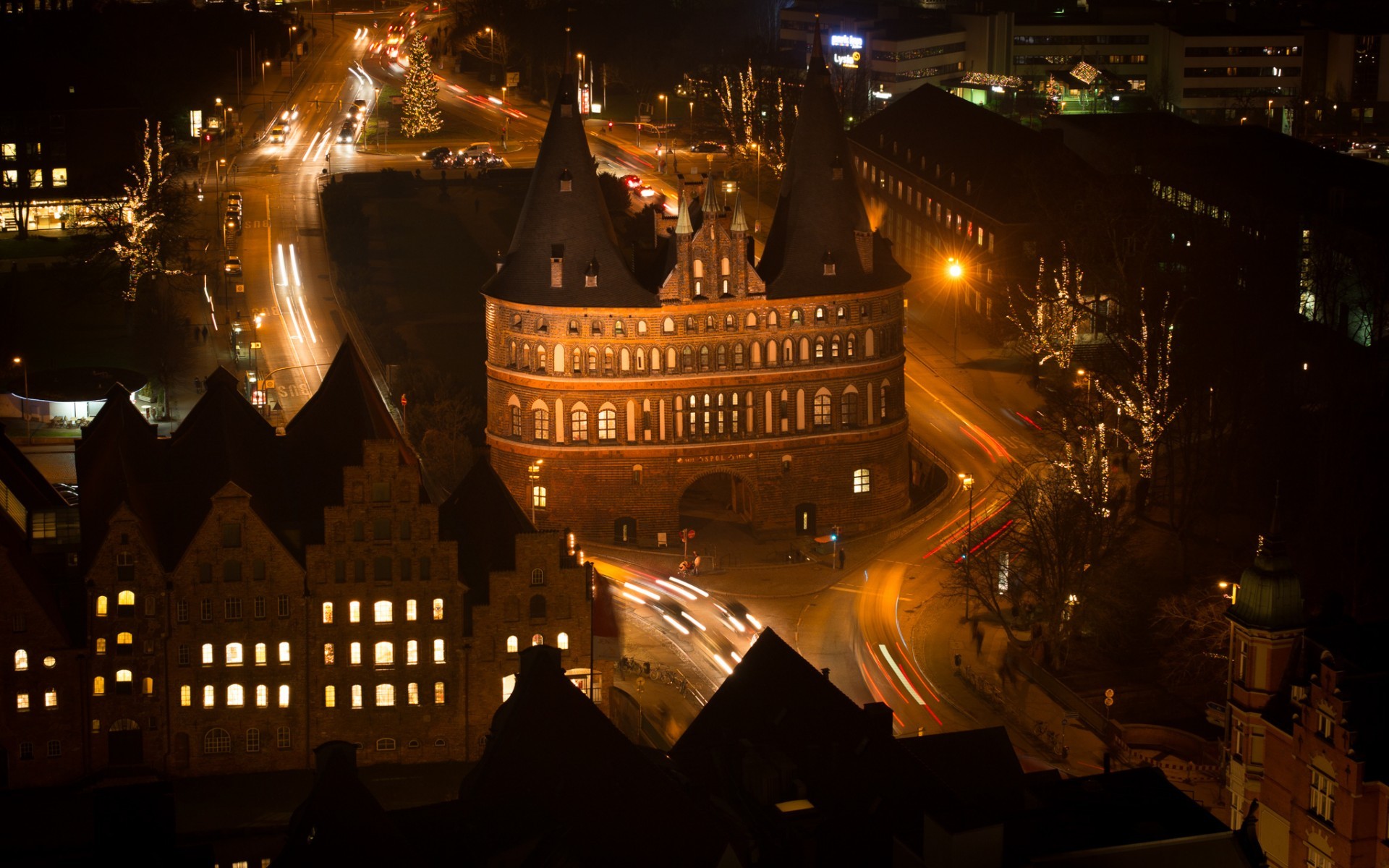 city, Cityscape, Architecture, Street, Night, Lights, Street Light, Old Building, Tower, Lübeck, Germany, Light Trails, Church, Long Exposure, Birds Eye View, Rooftops, Car, Traffic, Trees Wallpaper