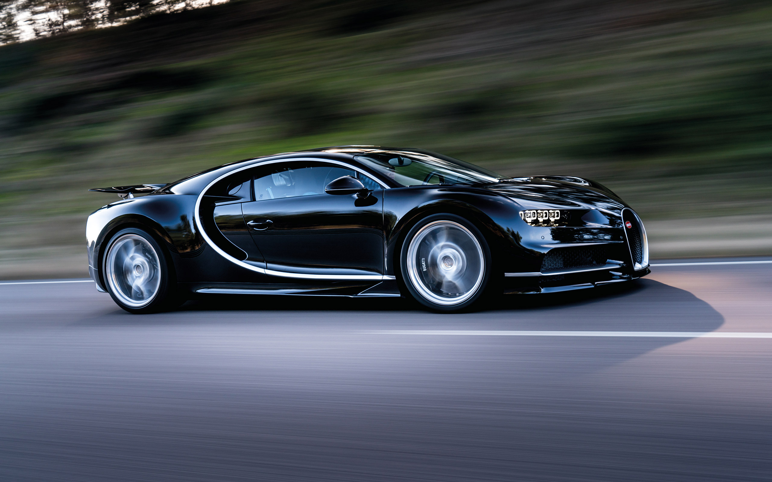 Bugatti Chiron, Super Car, Vehicle, Car, Road, Motion Blur Wallpaper