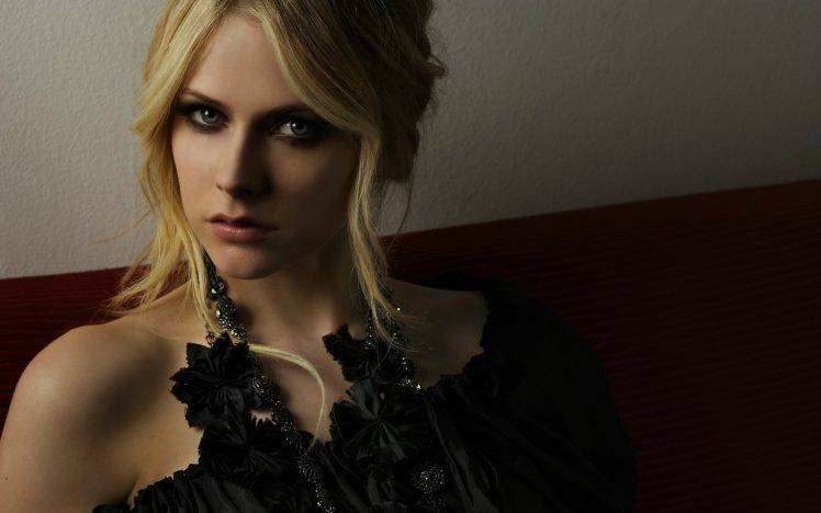 Avril Lavigne HD Wallpaper Desktop Background