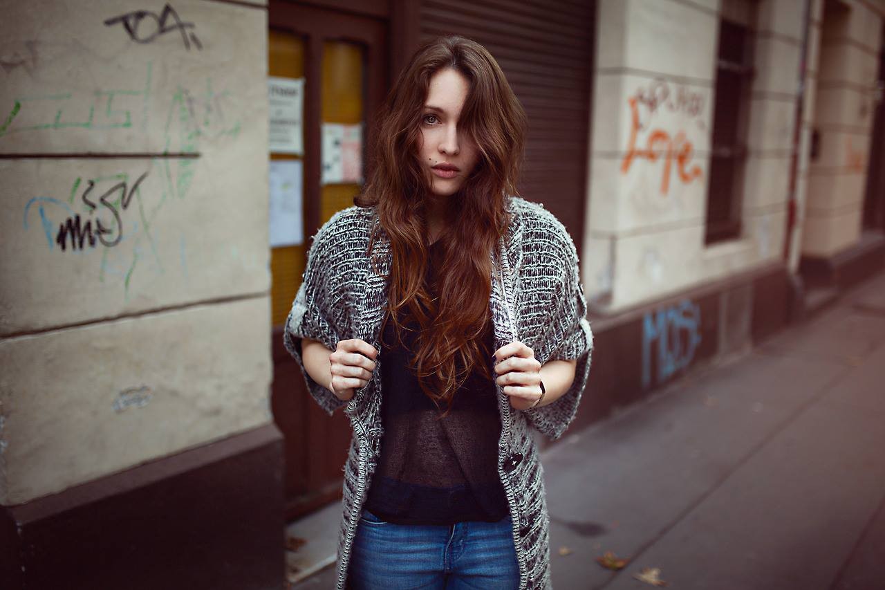 Janina Knopf, Women, Jeans, Long Hair, Sweater Wallpaper