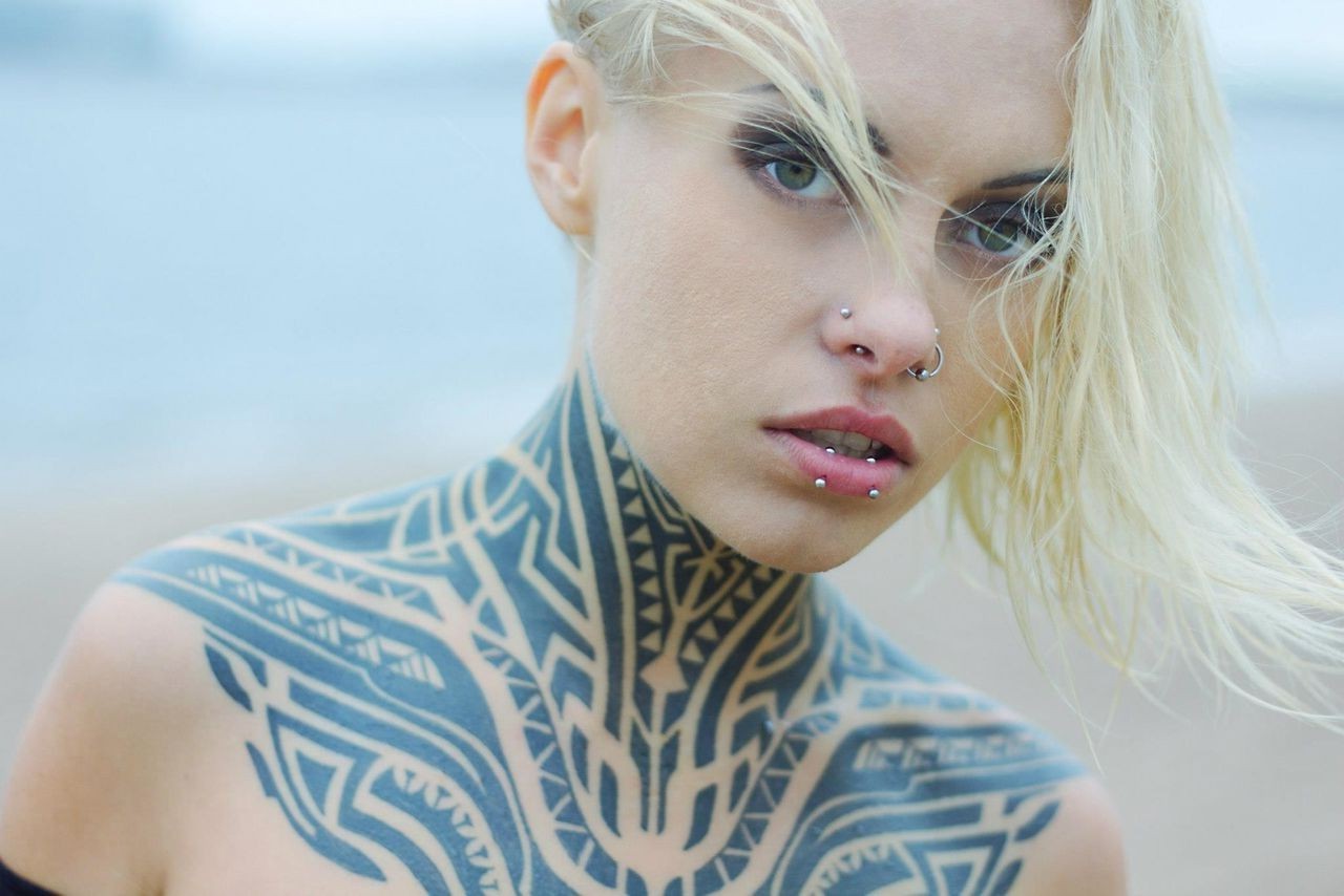 Teya Salat, Women, Women Outdoors, Blonde, Green Eyes, Tattoo, Piercing Wallpaper