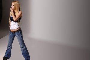 Avril Lavigne, Blonde, Blue Eyes, White Clothing, Black Clothing, Jeans, Belt, Photography, Pants