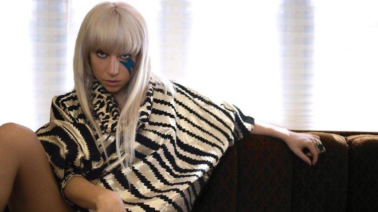 Lady Gaga, Face Paint, Sitting, Ponchos HD Wallpaper Desktop Background