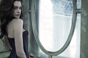 Anne Hathaway, Brunette, Brown Eyes, Corsets, Side View, Looking Back, Women, Actress