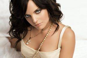 Mena Suvari, Blue Eyes, Simple Background, Brunette, White Dress, Top View, Necklace, Looking Back, Bed