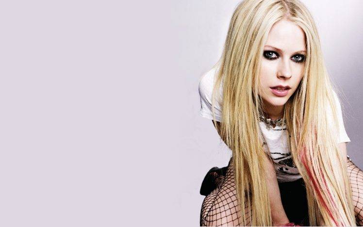 Avril Lavigne, Singer, Blonde, Stockings HD Wallpaper Desktop Background