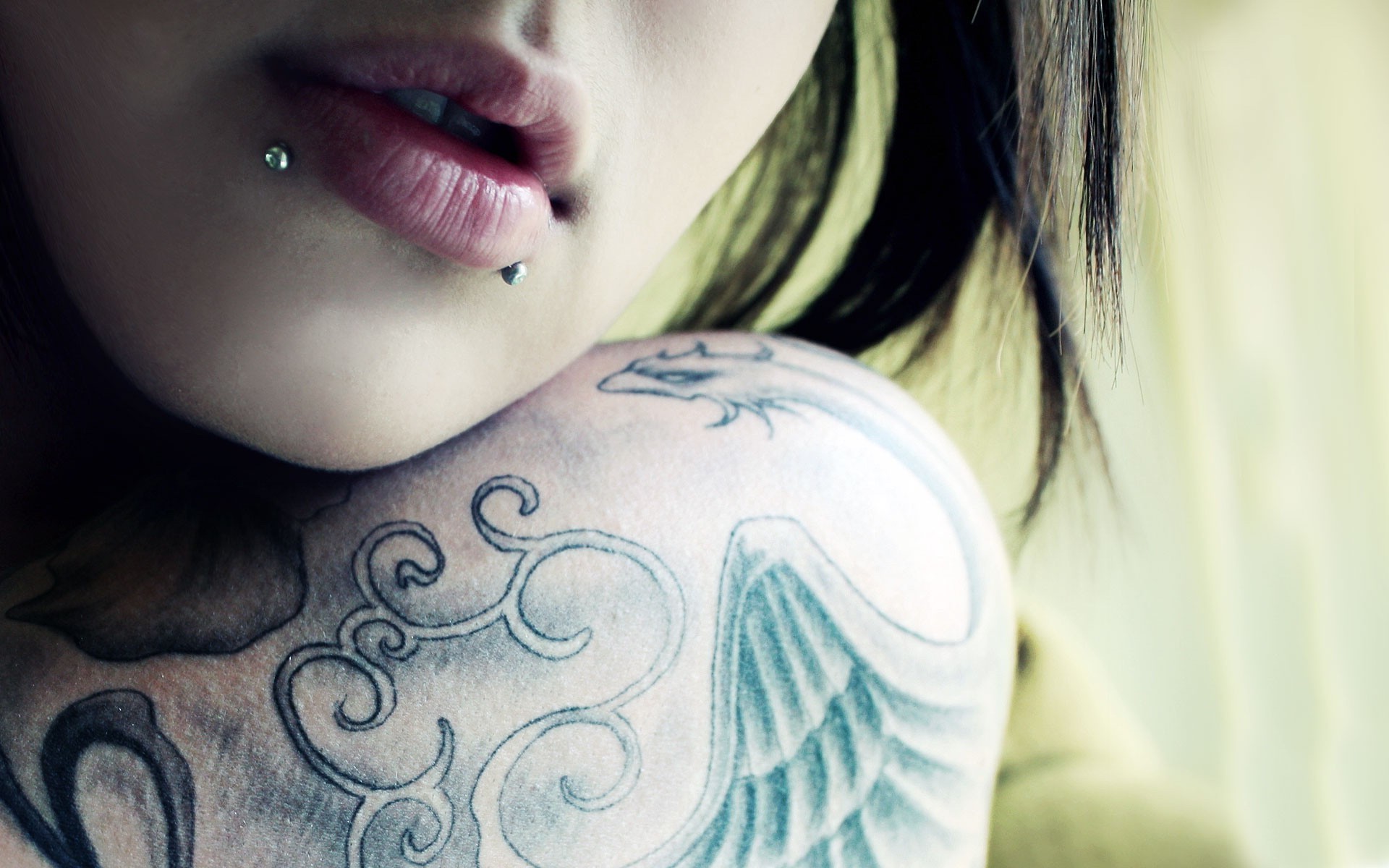 tattoo, Lips Wallpaper
