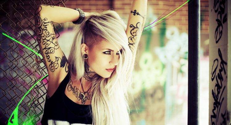 tattoo, Earrings, Sensual Gaze, Sara Fabel HD Wallpaper Desktop Background