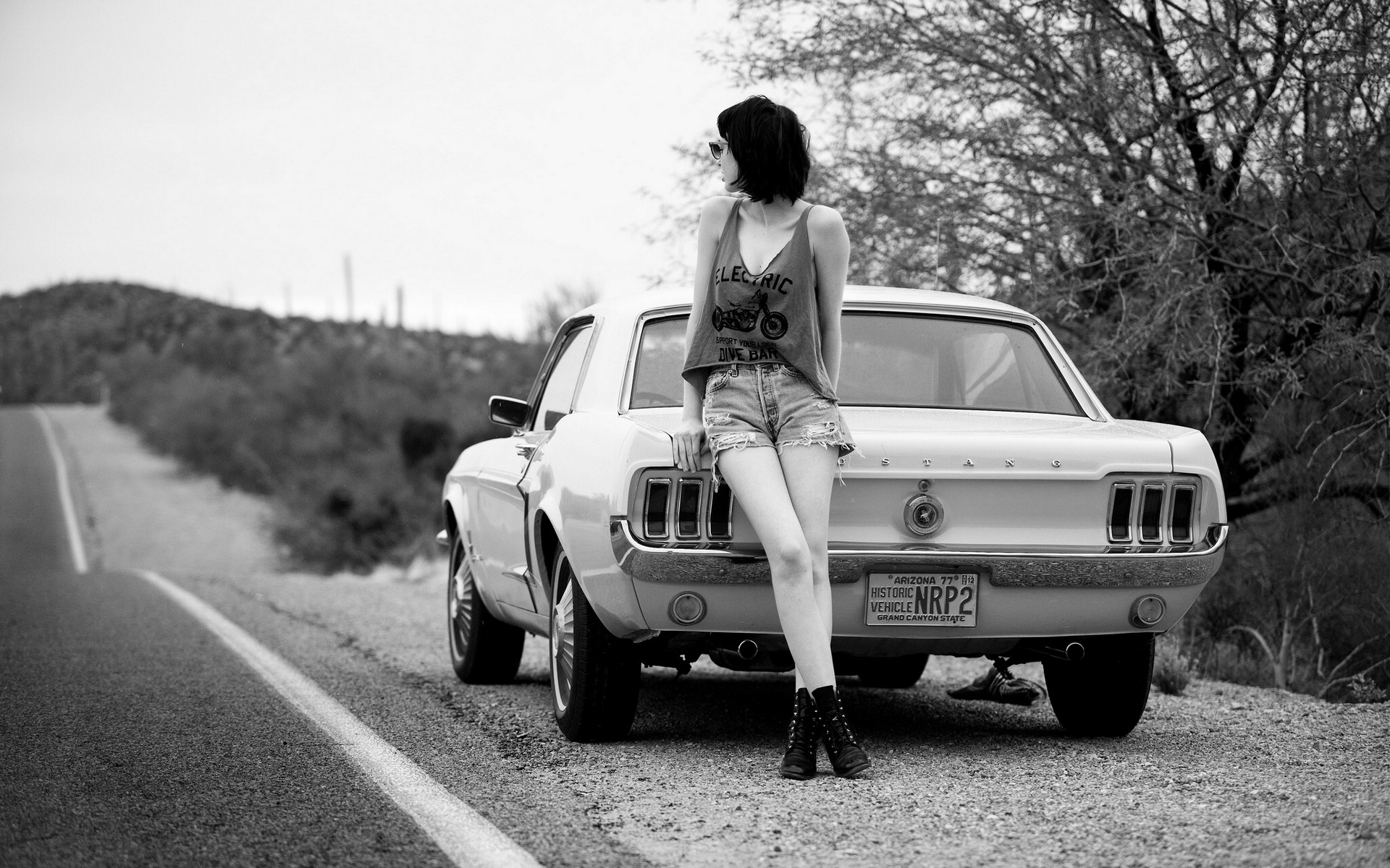 monochrome, Women With Cars Wallpaper
