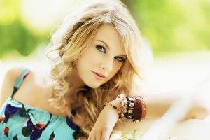 Taylor Swift, Celebrity, Blonde, Blue Eyes, Bracelets