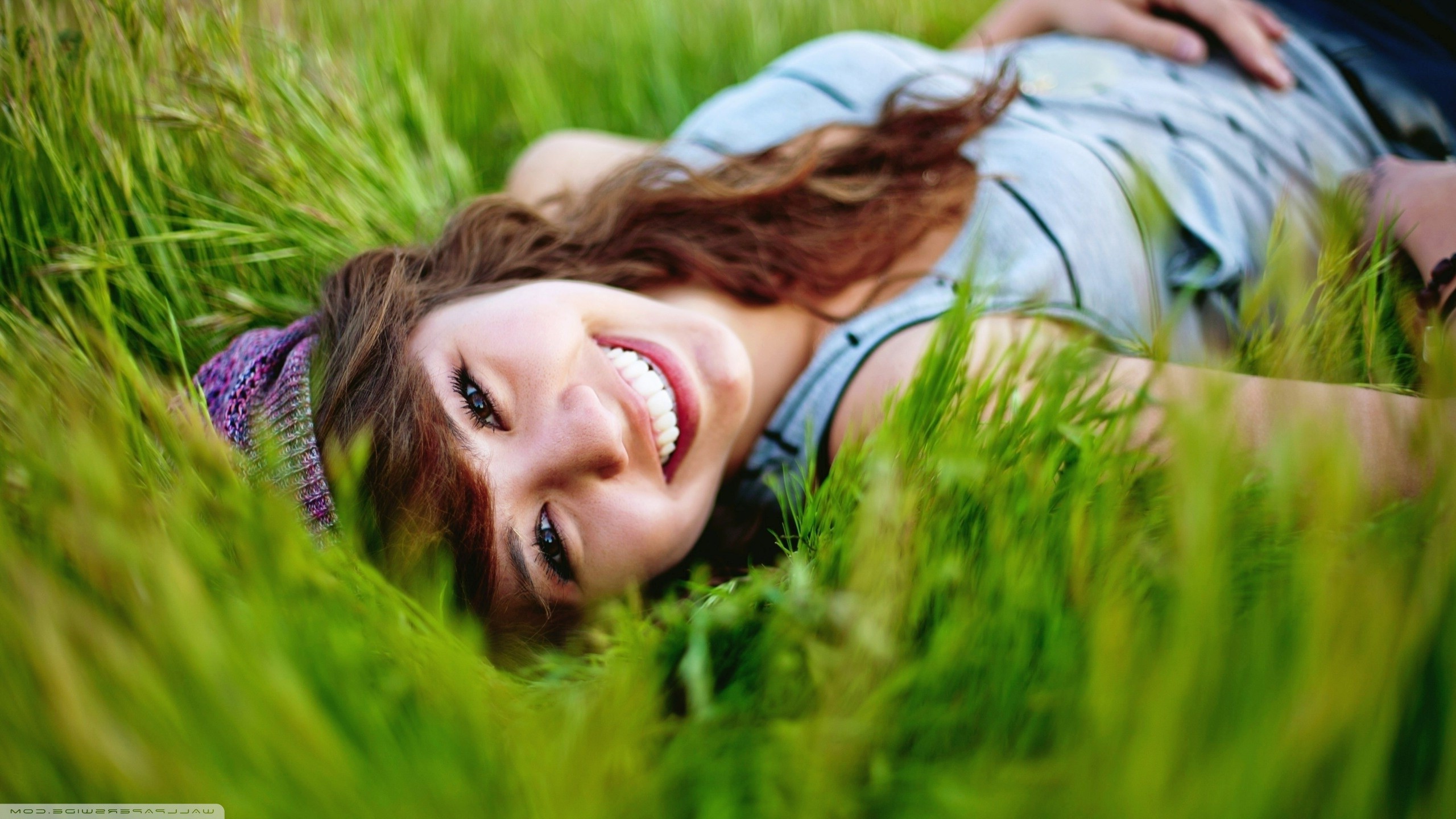 lying Down, Grass, Smiling, Women Wallpaper
