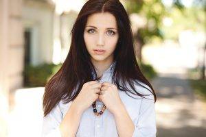 Emily Rudd, Brunette, Blue Eyes, Hands On Chest, Necklace, Looking At Viewer