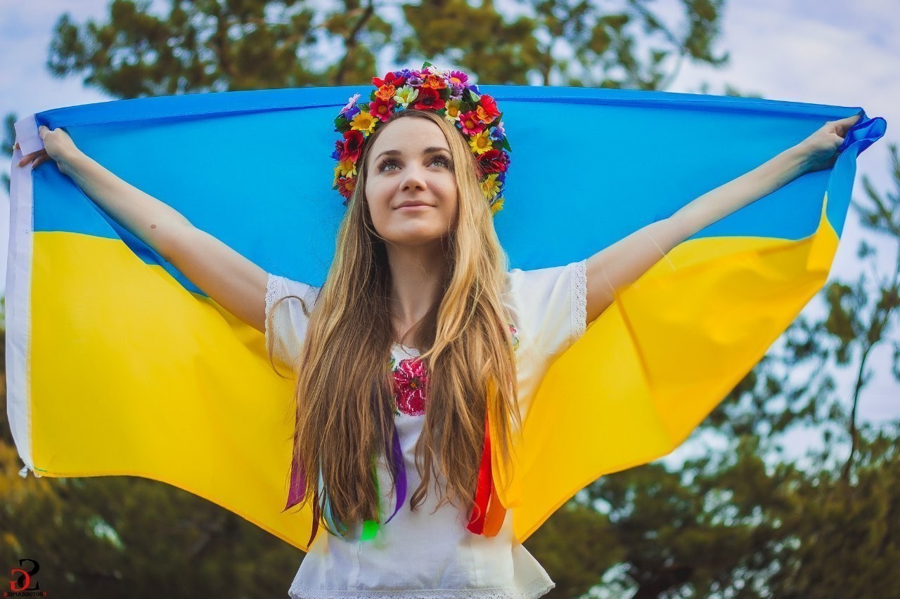 Ukraine, Ukrainians, Wreaths, Flag, Blonde Wallpaper