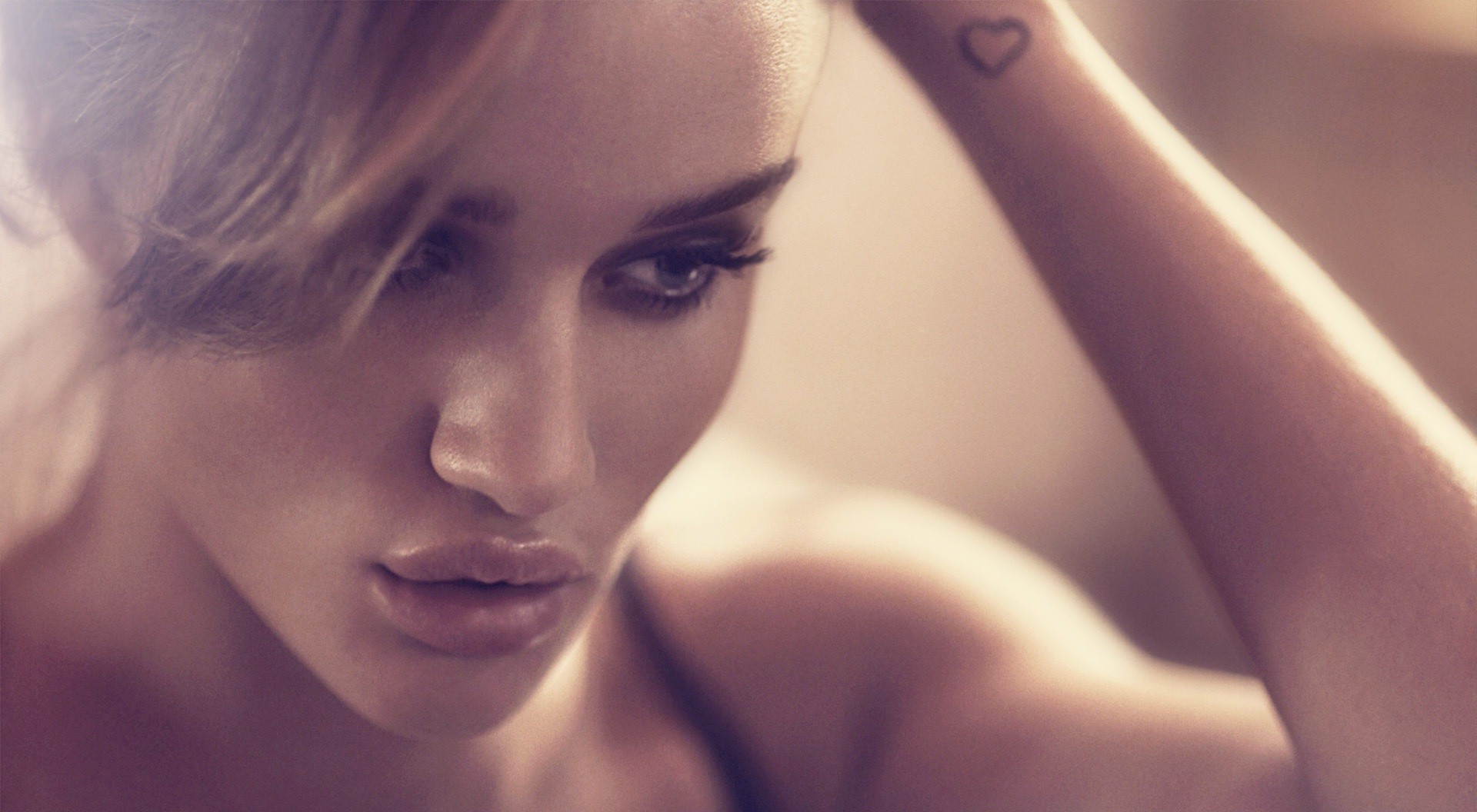 women, Smooth Skin, Blonde, Rosie Huntington Whiteley Wallpaper