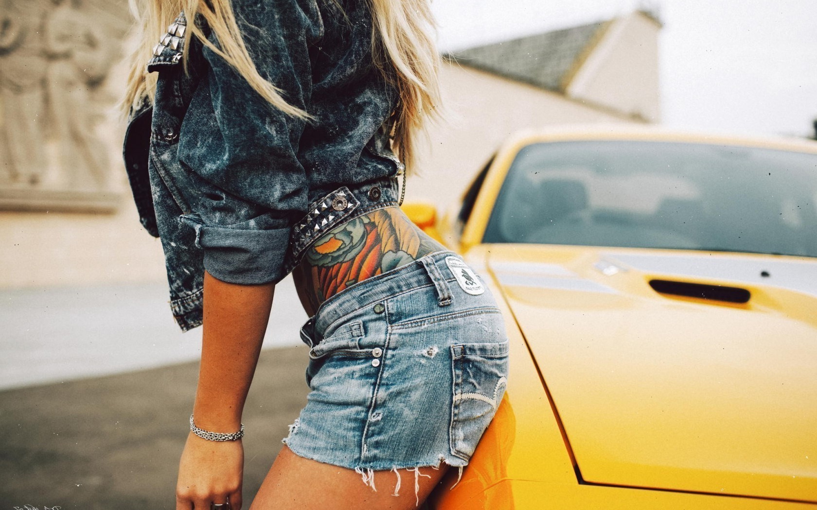 women With Cars, Tattoos Wallpaper
