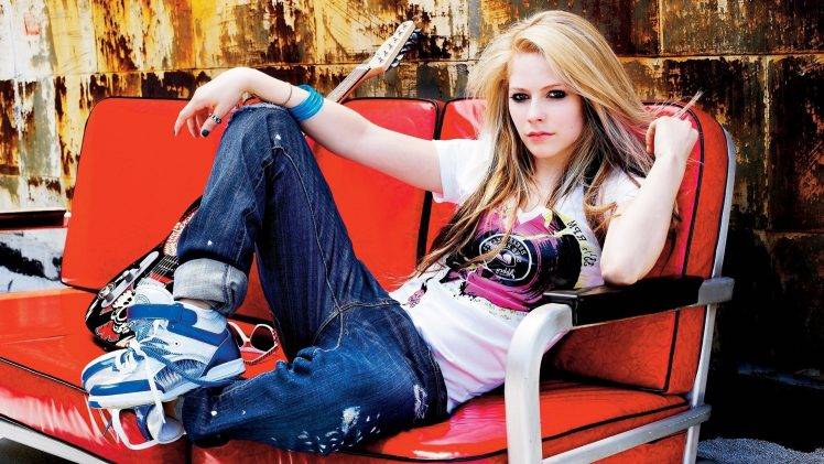 Avril Lavigne, Celebrity, Singer HD Wallpaper Desktop Background
