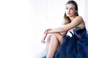 Keira Knightley, Blue Dress, Actress, Simple Background, Sitting