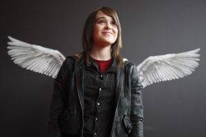 Ellen Page, Wings
